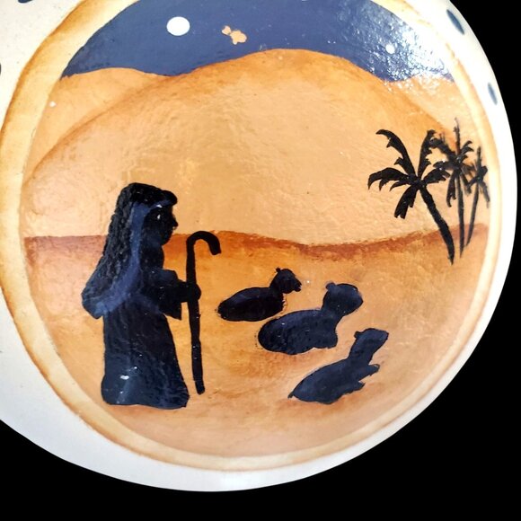 Hand Painted Christmas Gourd Nativity Scene 4.5" Diameter - Picture 5 of 10
